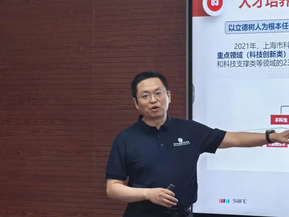 ede98b378a8490a1eb52835c471e46e