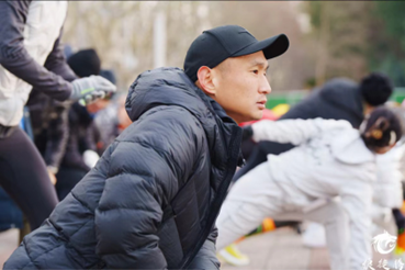 红色折纸.jpg 图片