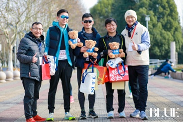 红色折纸.jpg 图片